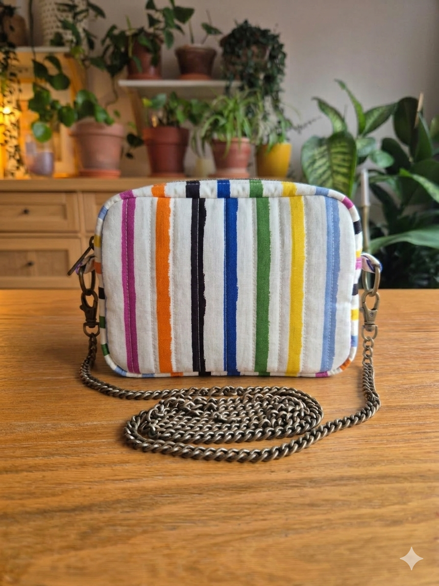 Alexia- The clutch bag