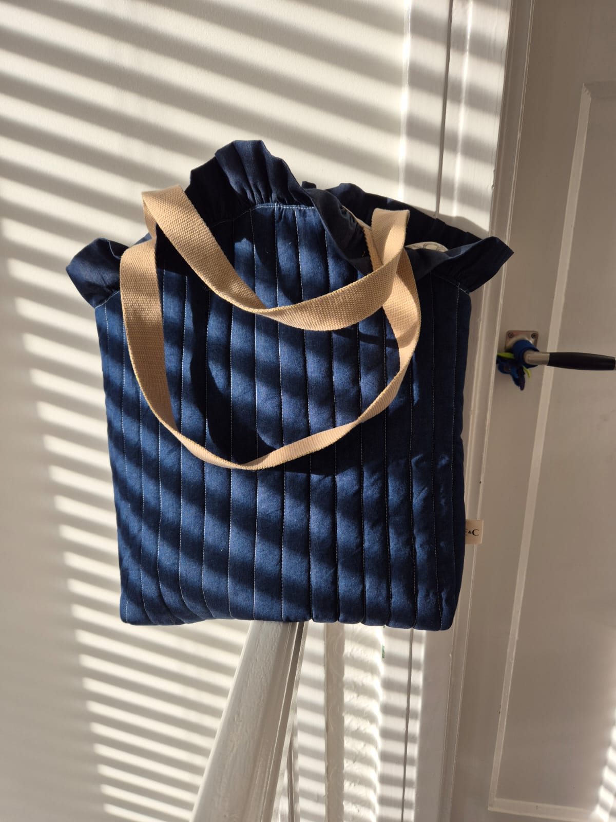 Marie -  The padded tote bag
