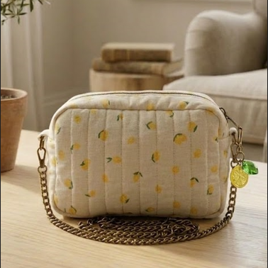 Alexia- The clutch bag